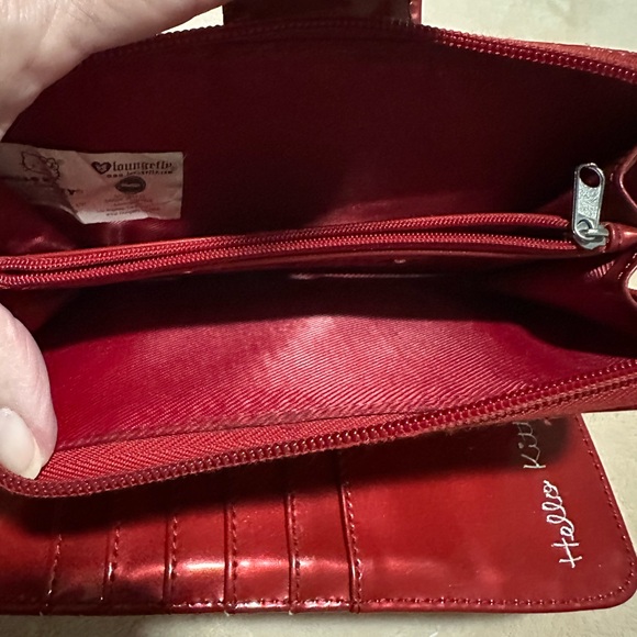 Hello Kitty Metallic Wallet - Picture 6 of 6